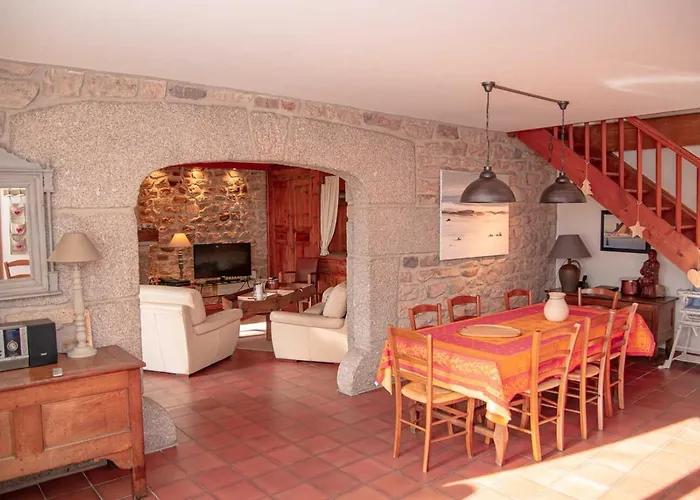 Le Pradel, De France A Termes Holiday home